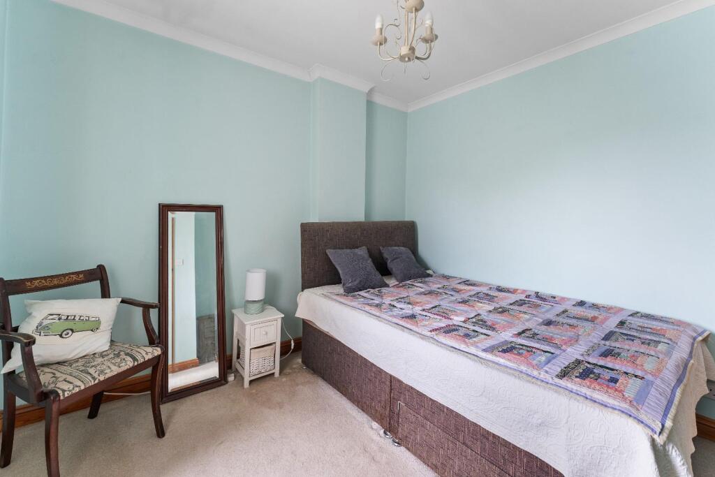 15 North End Road, Yatton, BS49 4AL 17.jpg