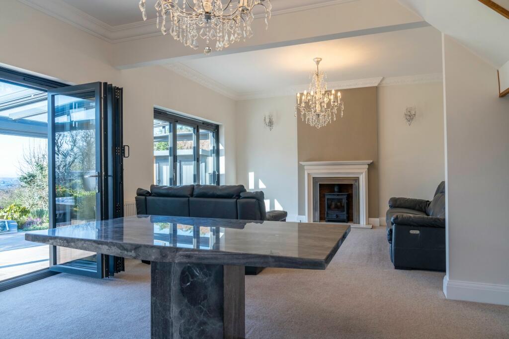 Open plan Lounge/Dining Room