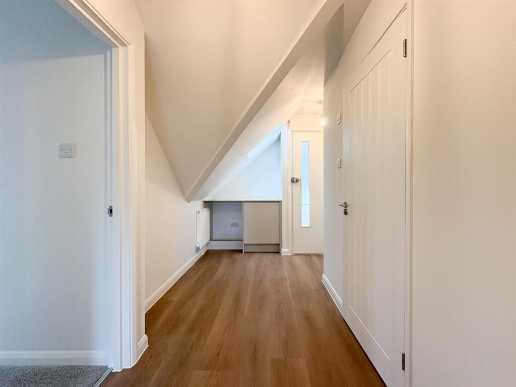 Hallway.jpg