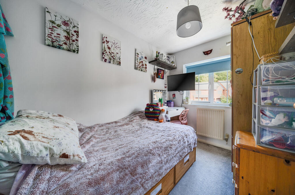 1353084-10-68c816...