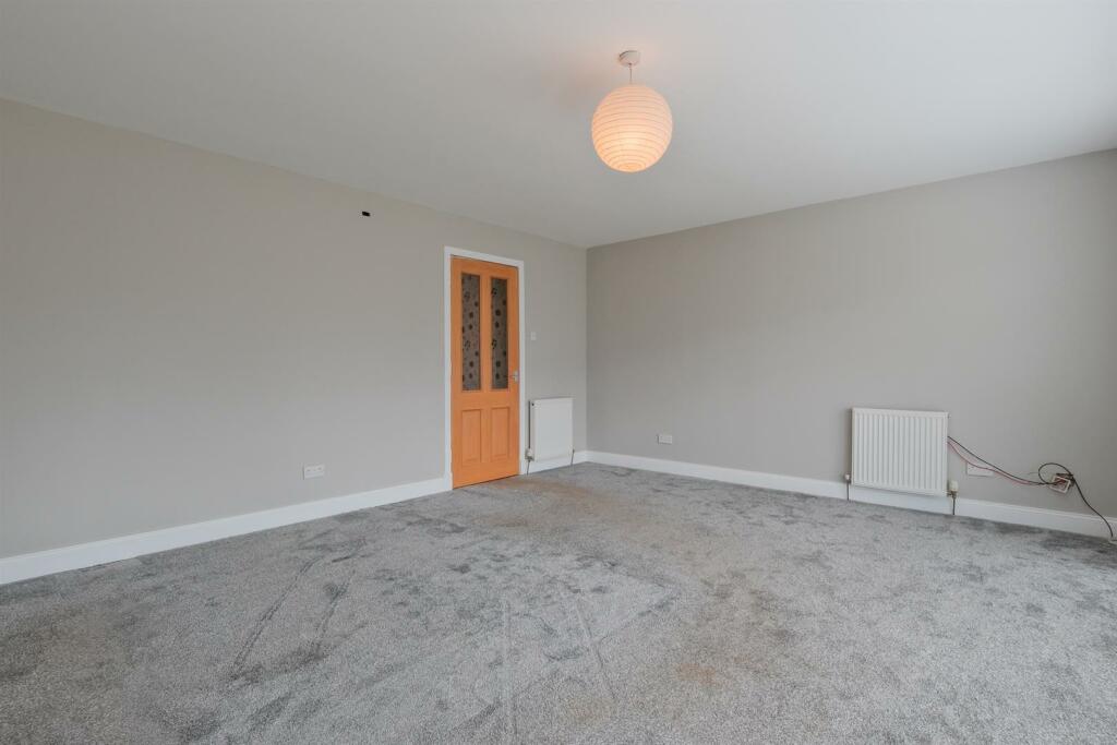 016-371 New Edinburgh Road Bellshill, ML4 3HH.jpg