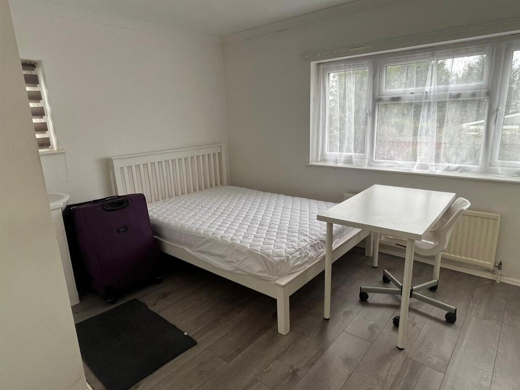 WhatsApp Image 2024-09-09 at 09.43.08_6fde6d34.jpg