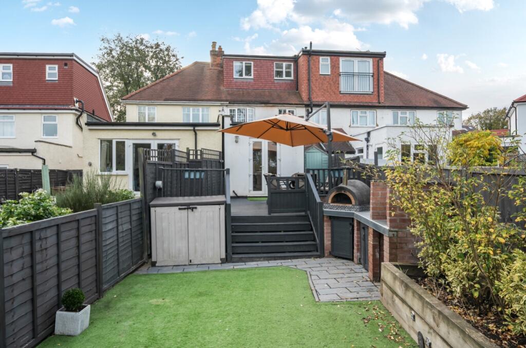 1375390-6-690b2b6ccef61