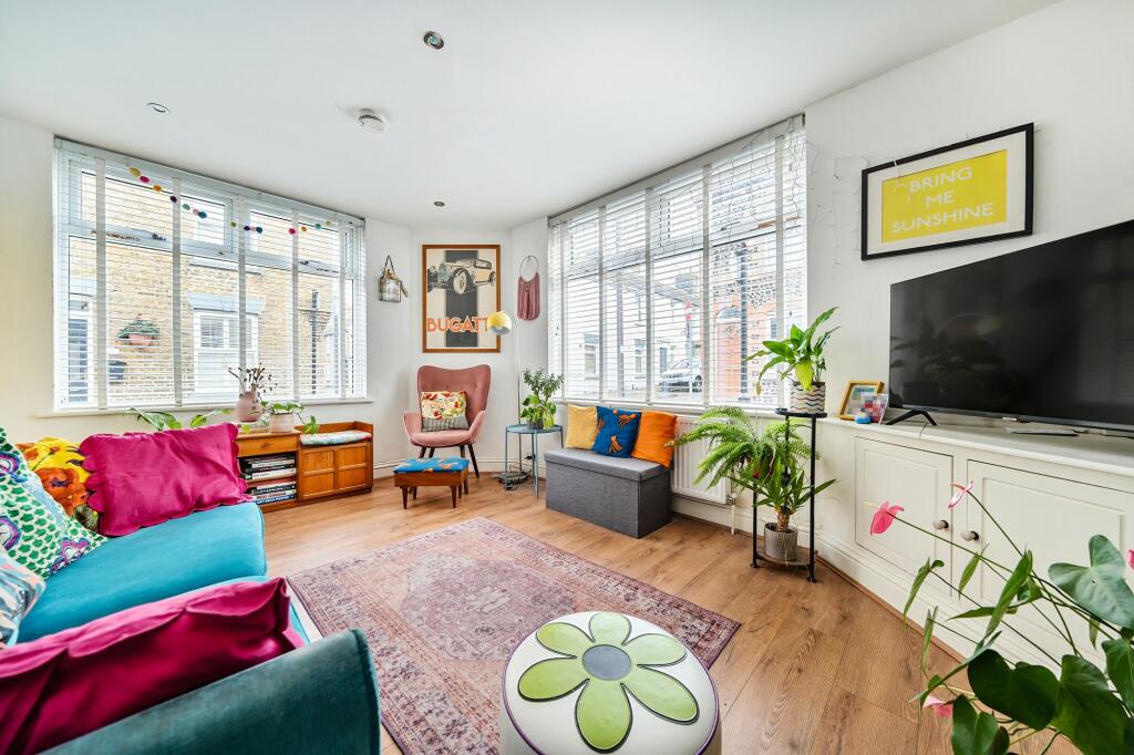 Living Room (2)