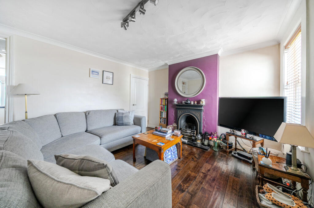 1309465-7-684c082...