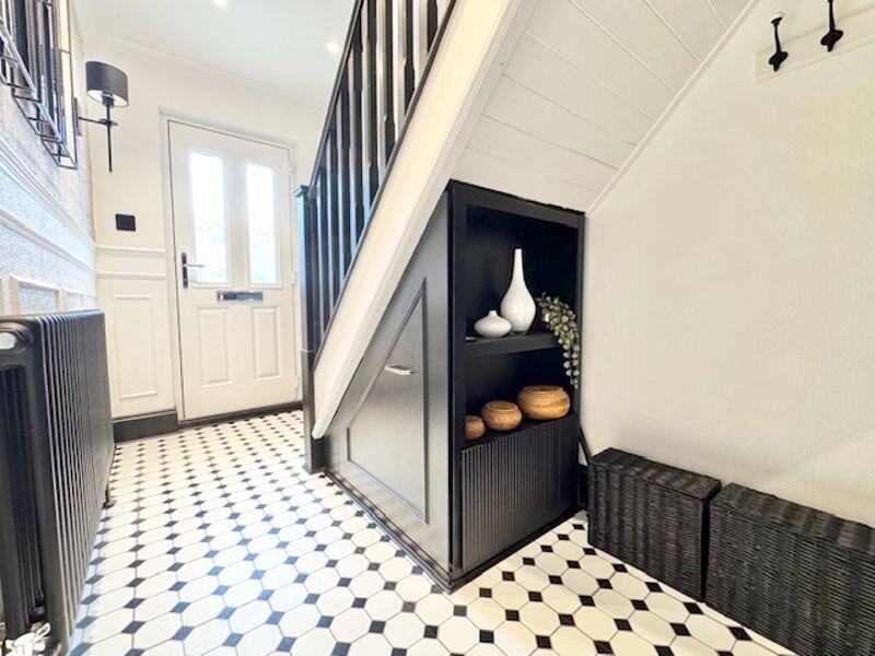 Entrance hall view 2