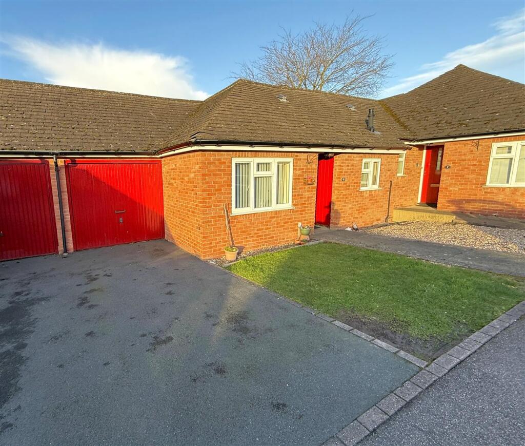 Driveway-Garage.JPG