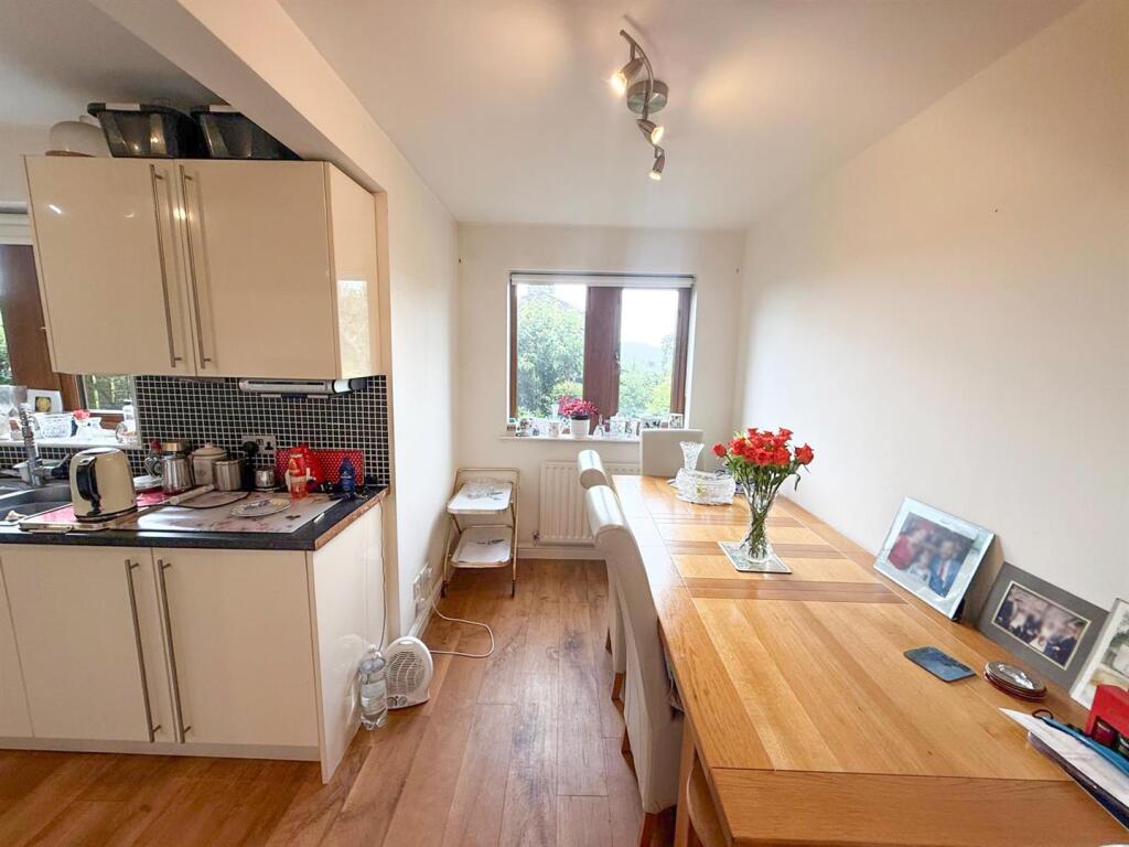 4 Bed Detached, Silsden