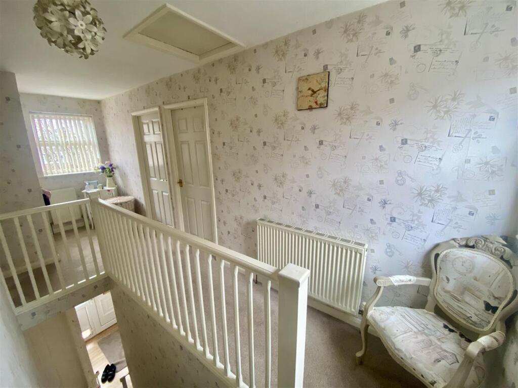 Bramleys Estate Agents - Fernhurst Close - Mirfiel