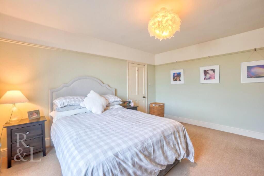 89 Burton Road (43).jpg