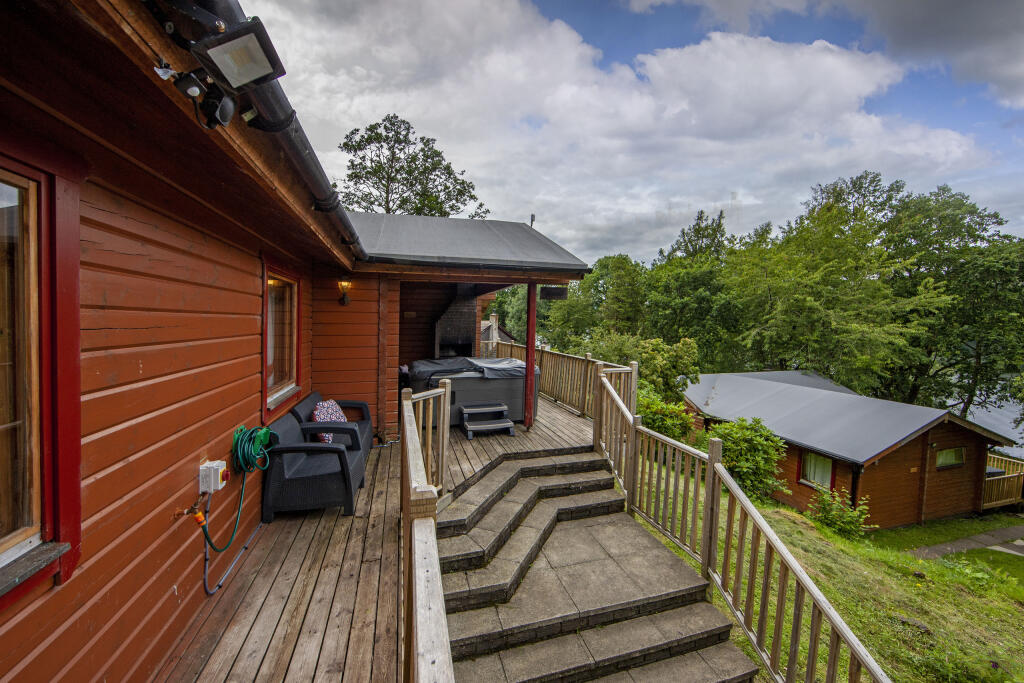 1Z6E0916 Carrick Balcony