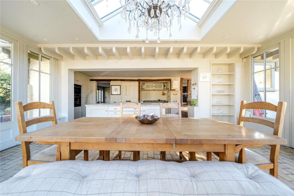Kitchen/Breakfast Rm
