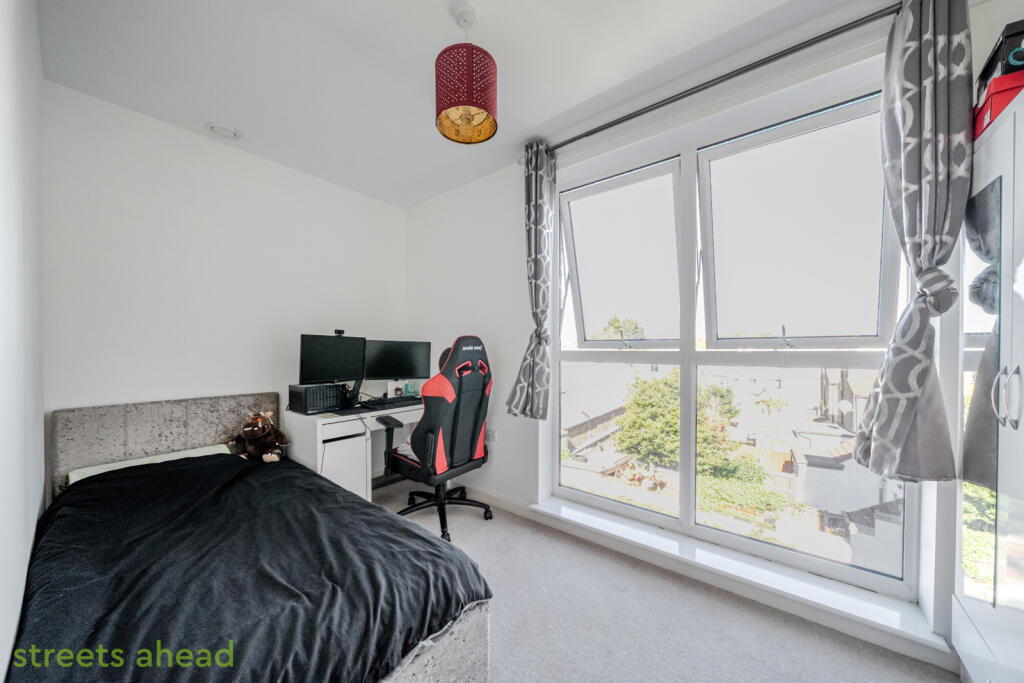 b02a0531-3d1f-478...