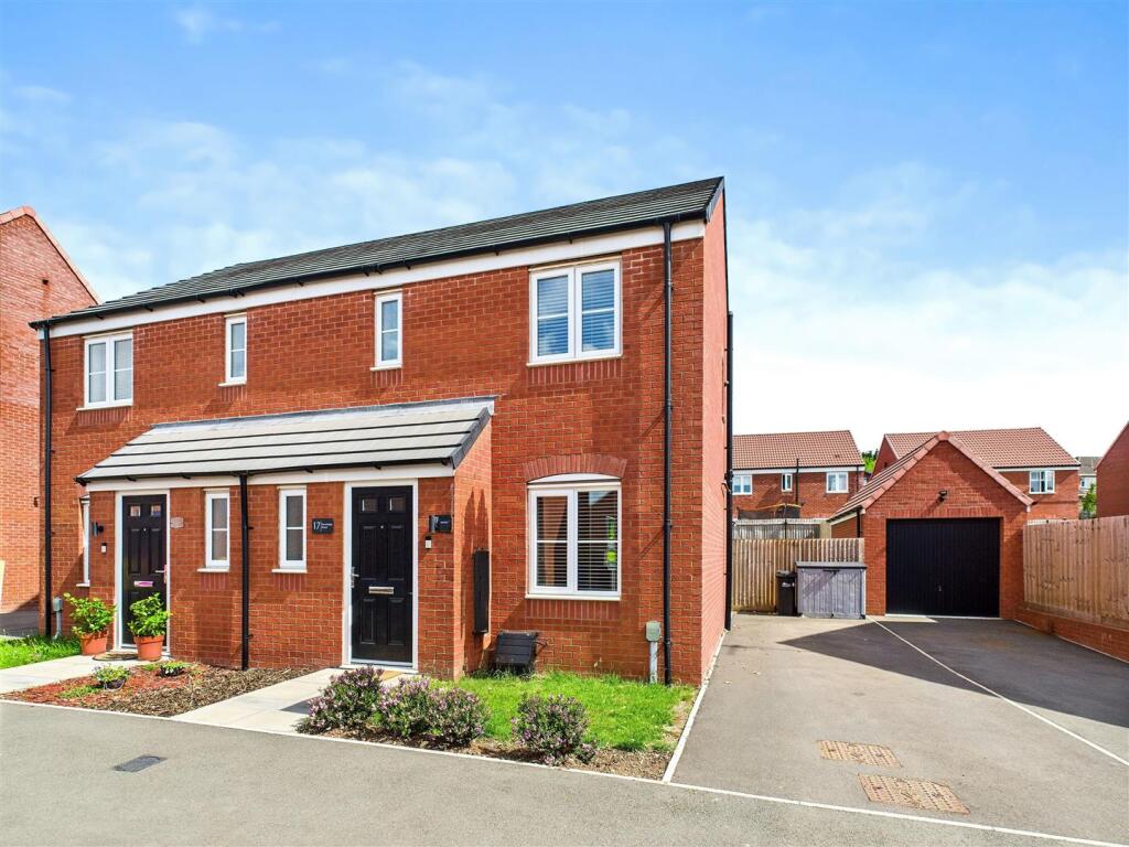 Beveridge Road, Anslow (1).jpg