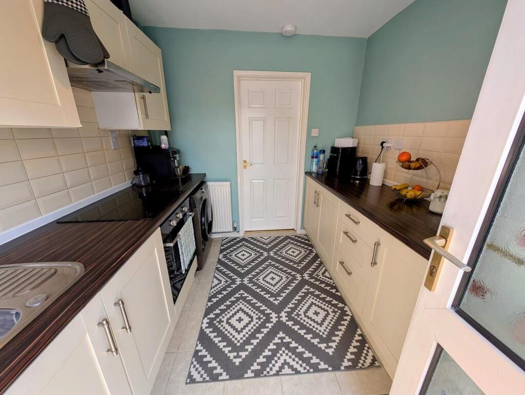 15 Woodchester kitchen 1.jpg
