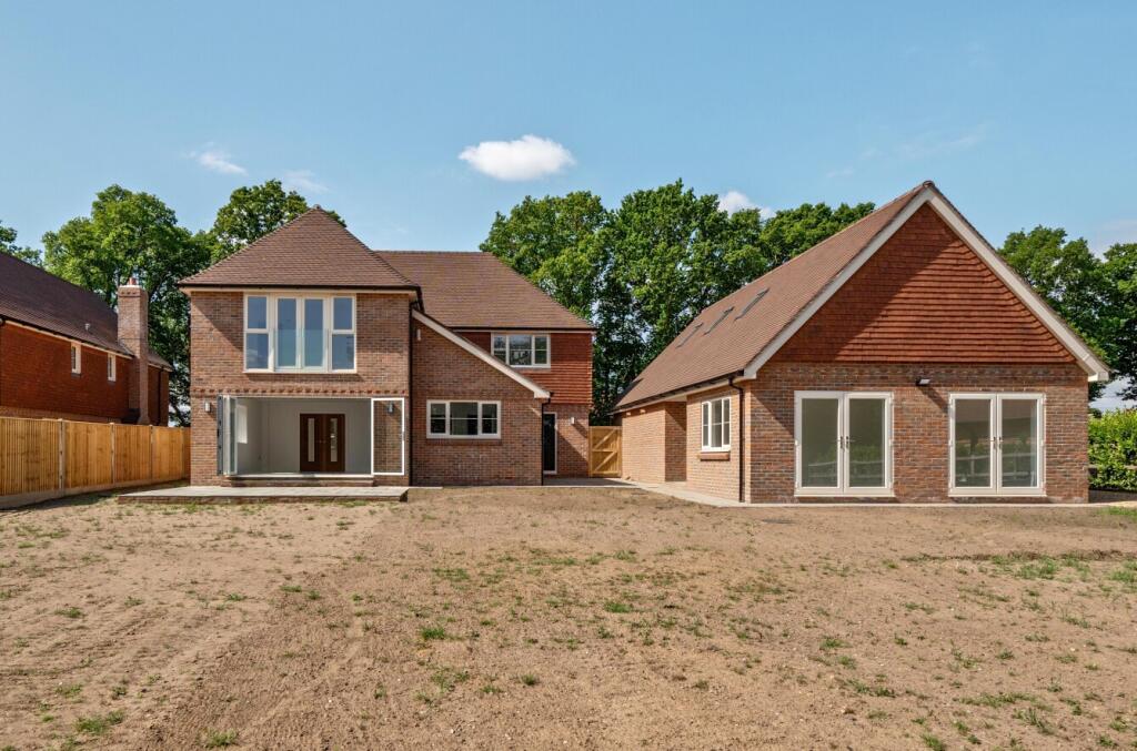 1295988-6-6830446...