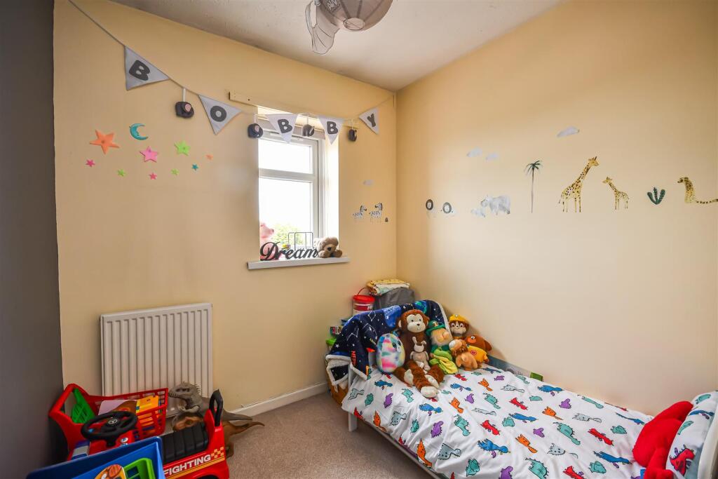 24 Strathern Drive-Bedroom 3.jpg