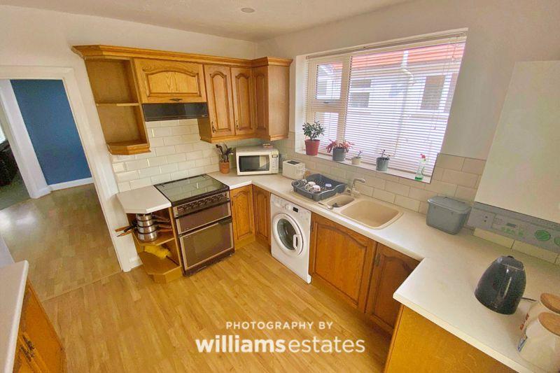 Kitchen (1)