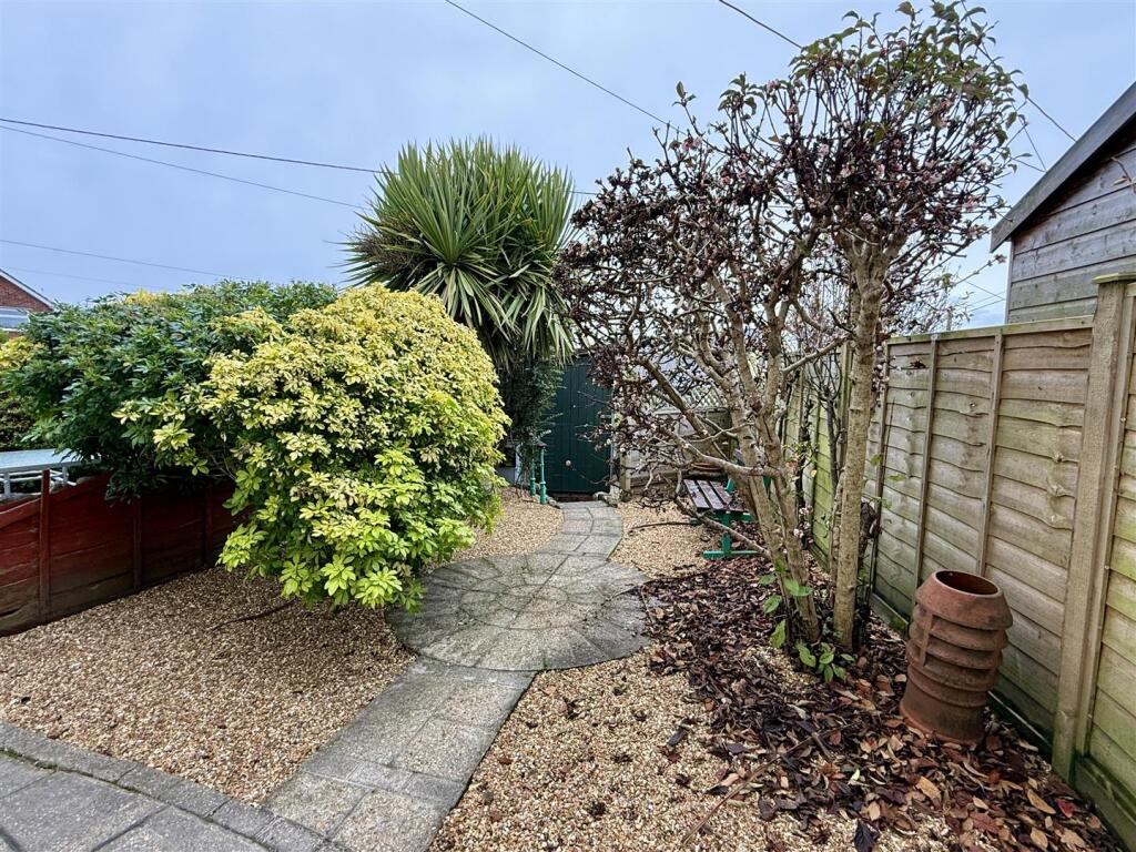 Front Garden: