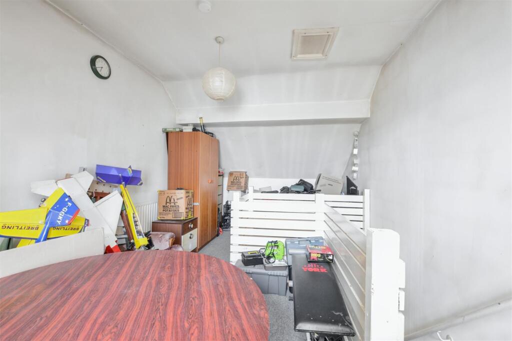Bedroom 3_1.jpeg