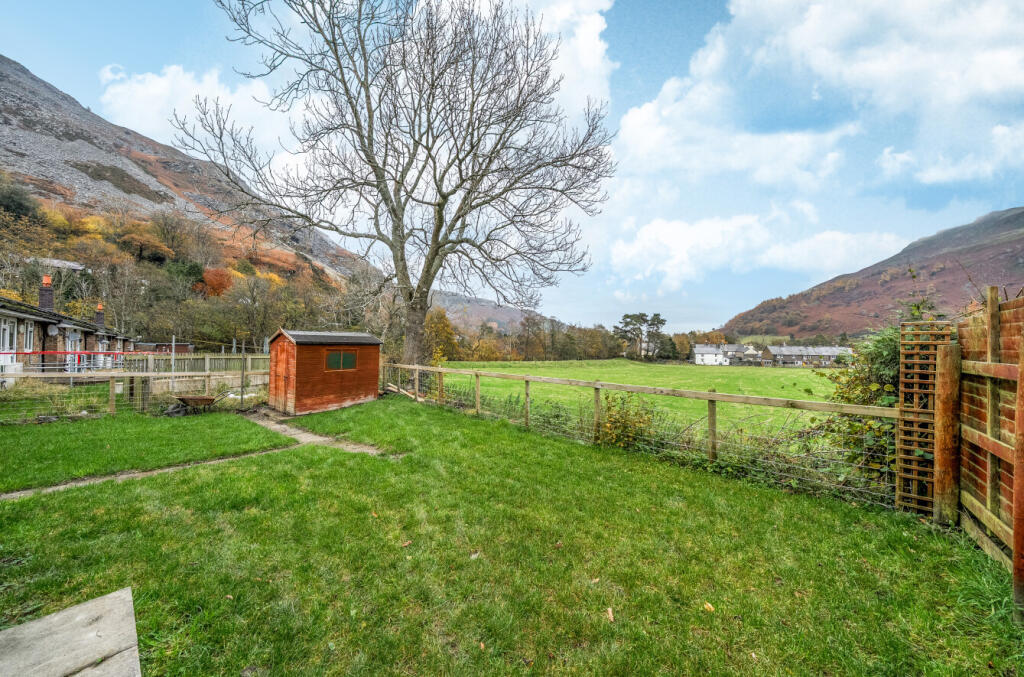 1374574-21-690caf...