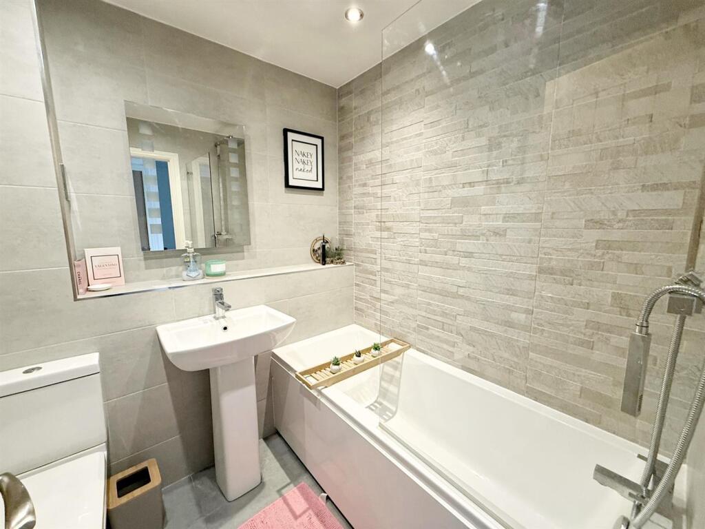 IMG_4779 (Large).JPG