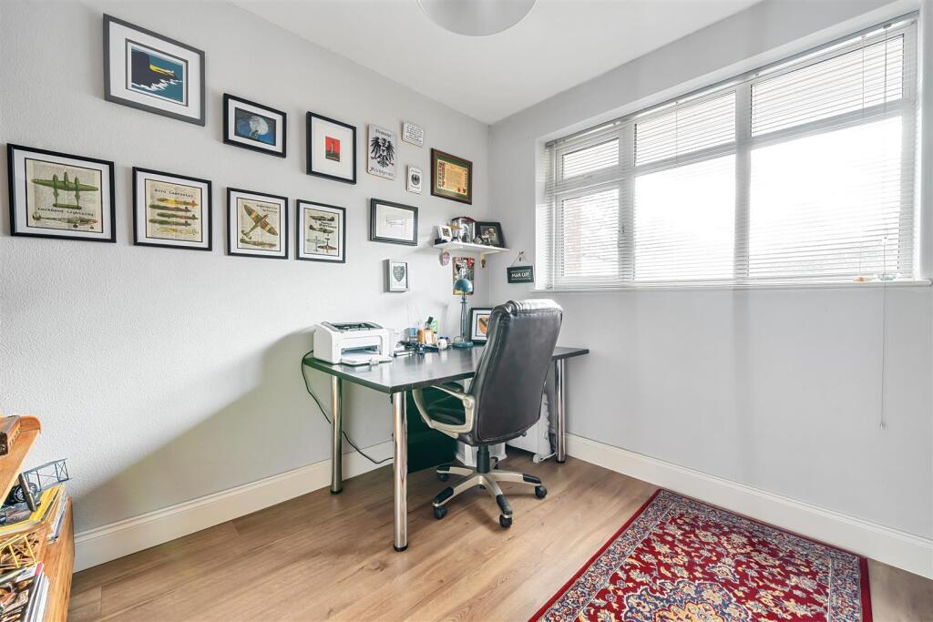 All Oaks Bungalow, Cathiron