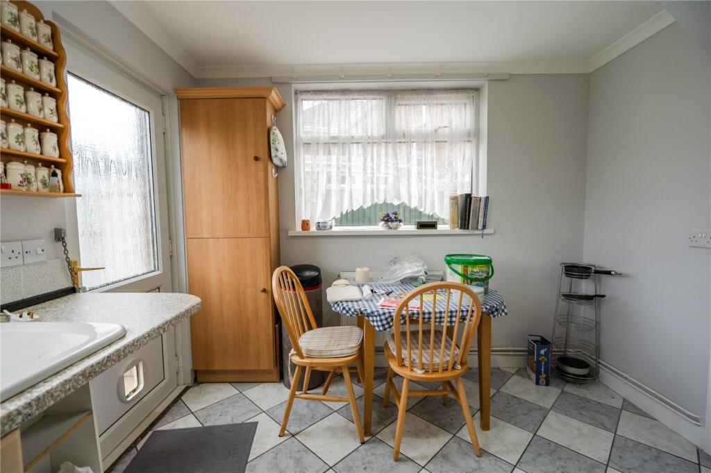 Kitchen (2)