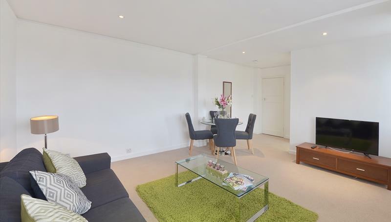 Reception room2.jpeg