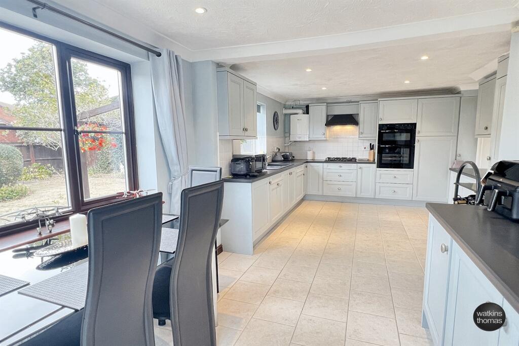 kitchen breakfast ro