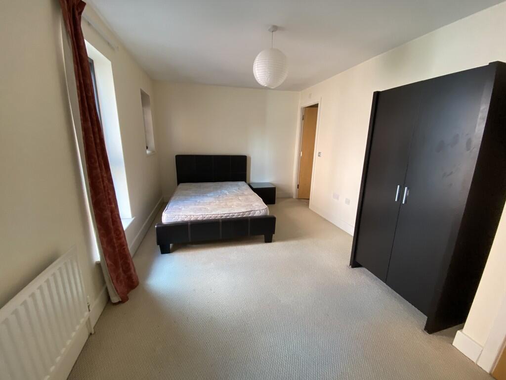 Bellbarn Road, Park Central