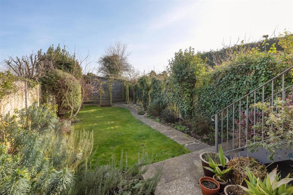 Island Wall, Whitstable