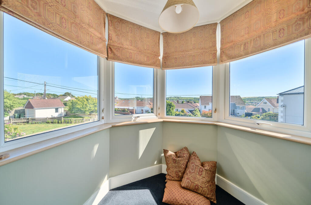 1294664-12-682761...