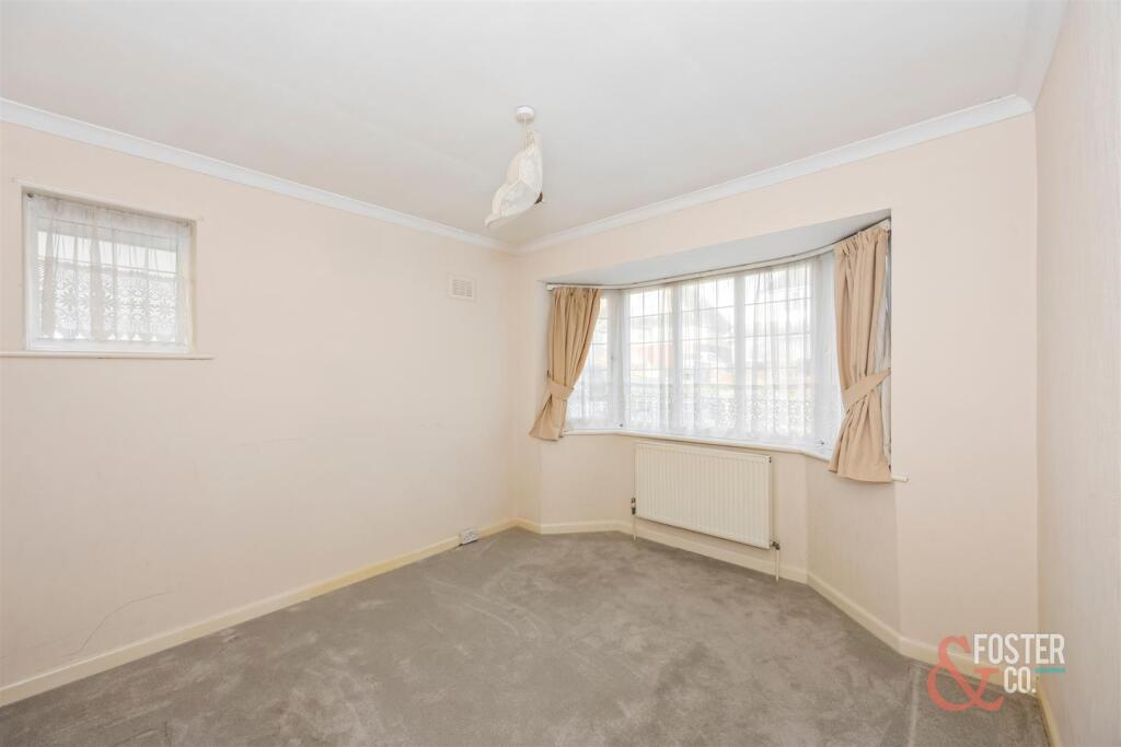 Solway Avenue, 1-015.JPG