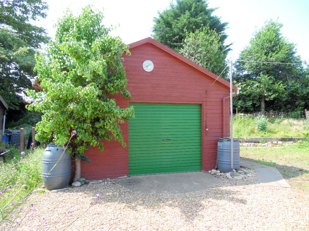 WORKSHOP/GARAGE