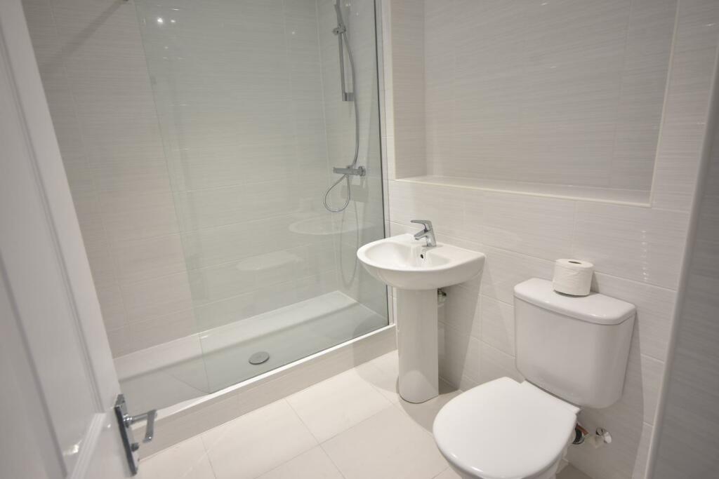 Flat 2, 7 Osborne Terrace28