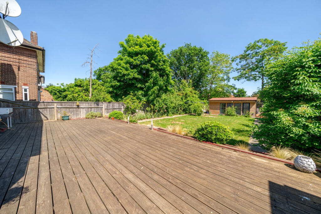 17-6823417ca2f86-...