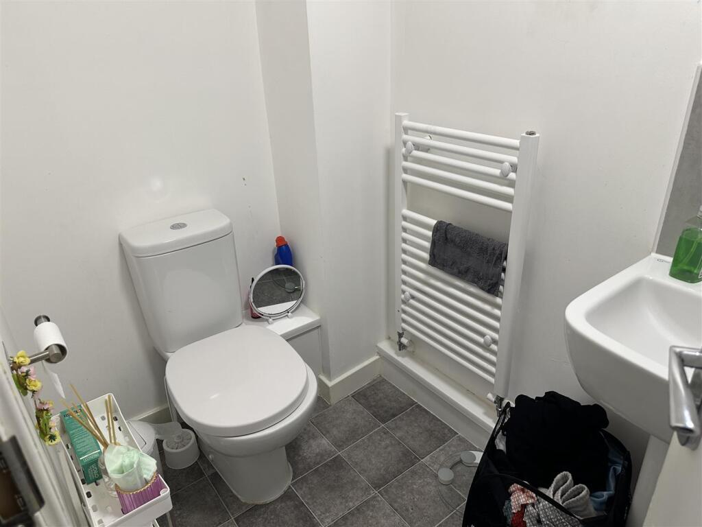 Bedroom One En-Suite