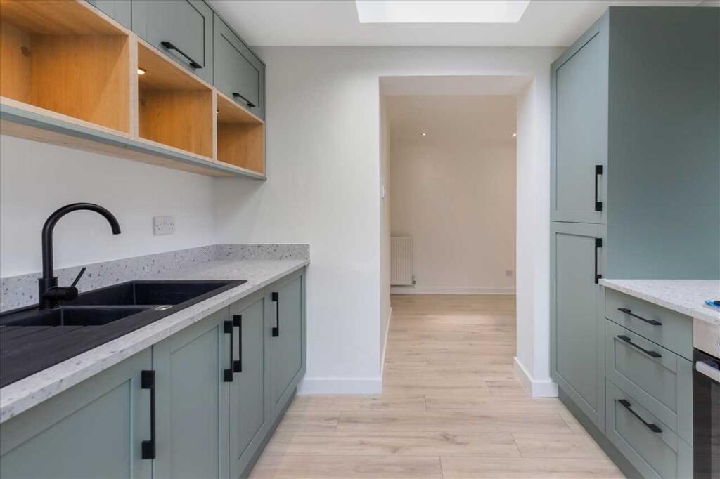 Kitchen (2)