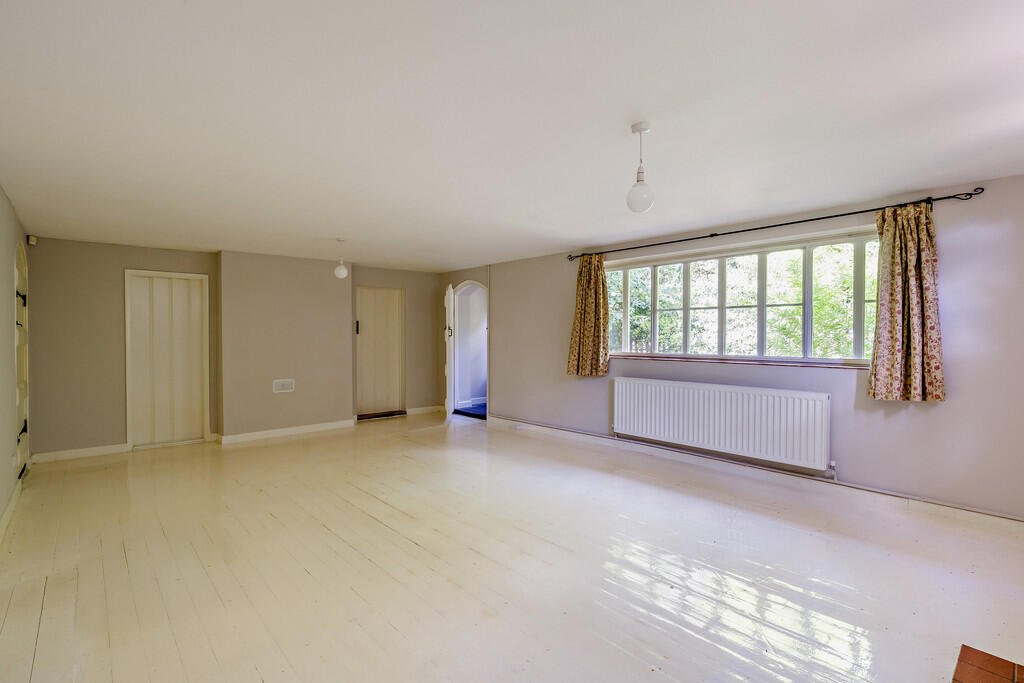 8659306-interior0...