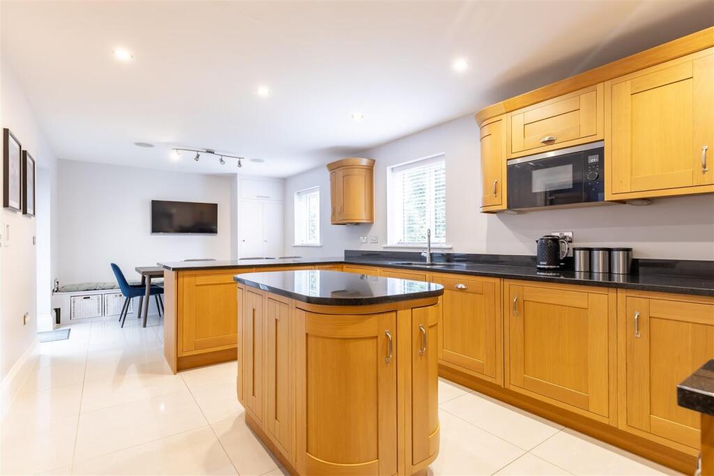 39 Kings Wood (6).jpg