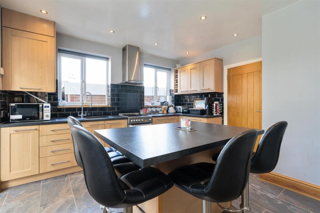 23 Madams Hill Road_13.jpg