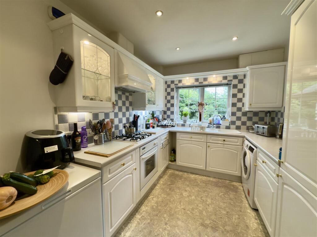 Kitchen/Breakfast Room