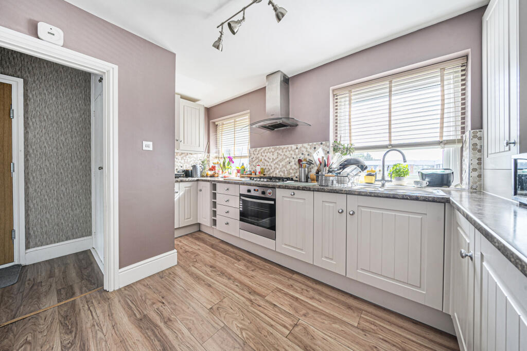 1349825-11-68c43b...