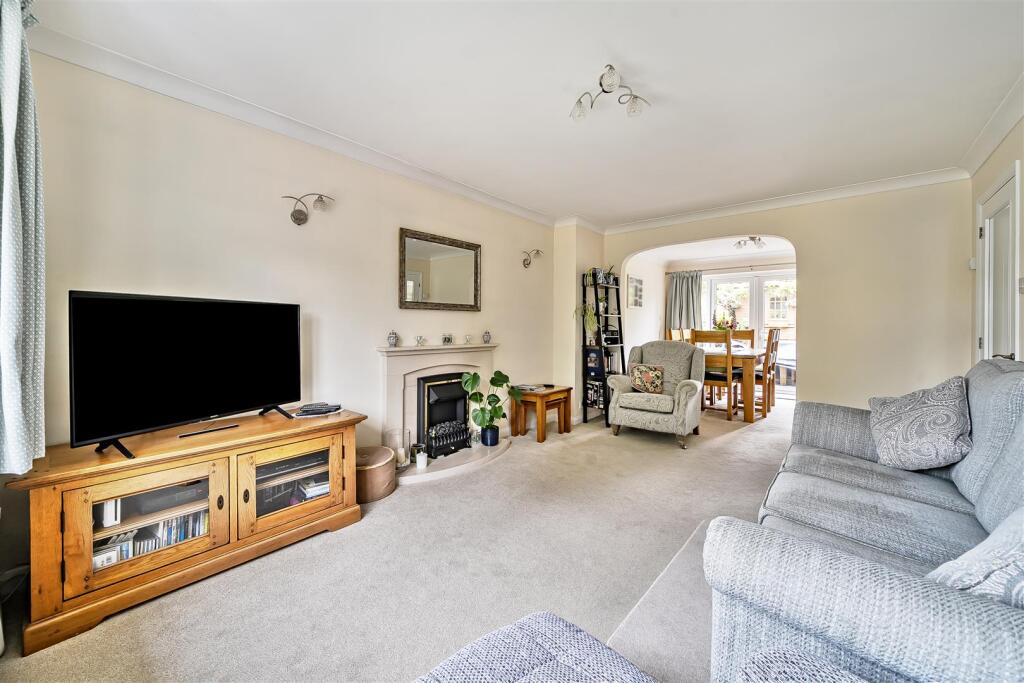 1298361-6-682dfe9fb10af-ARW1298361-6-682dfe9fb10af