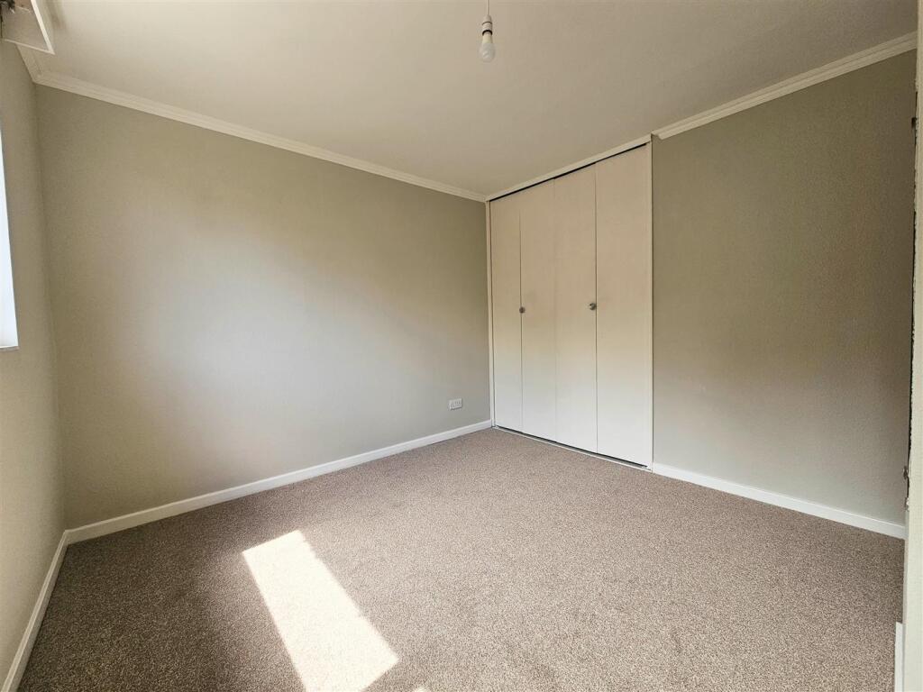 4 Woodfield Heights 8