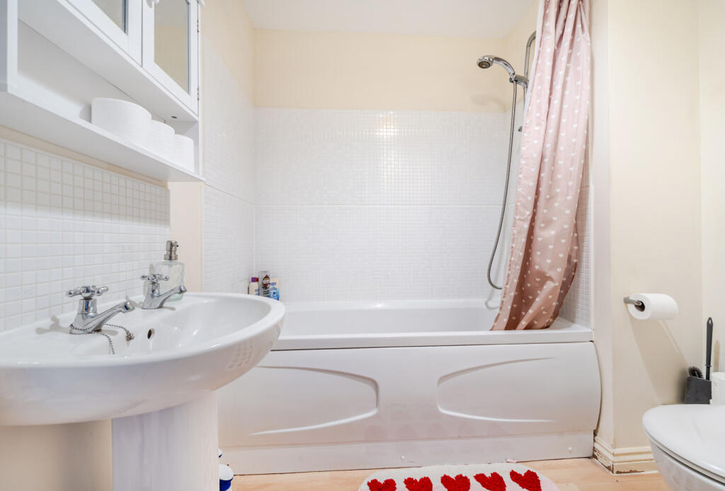 1374040-12-6904b8...