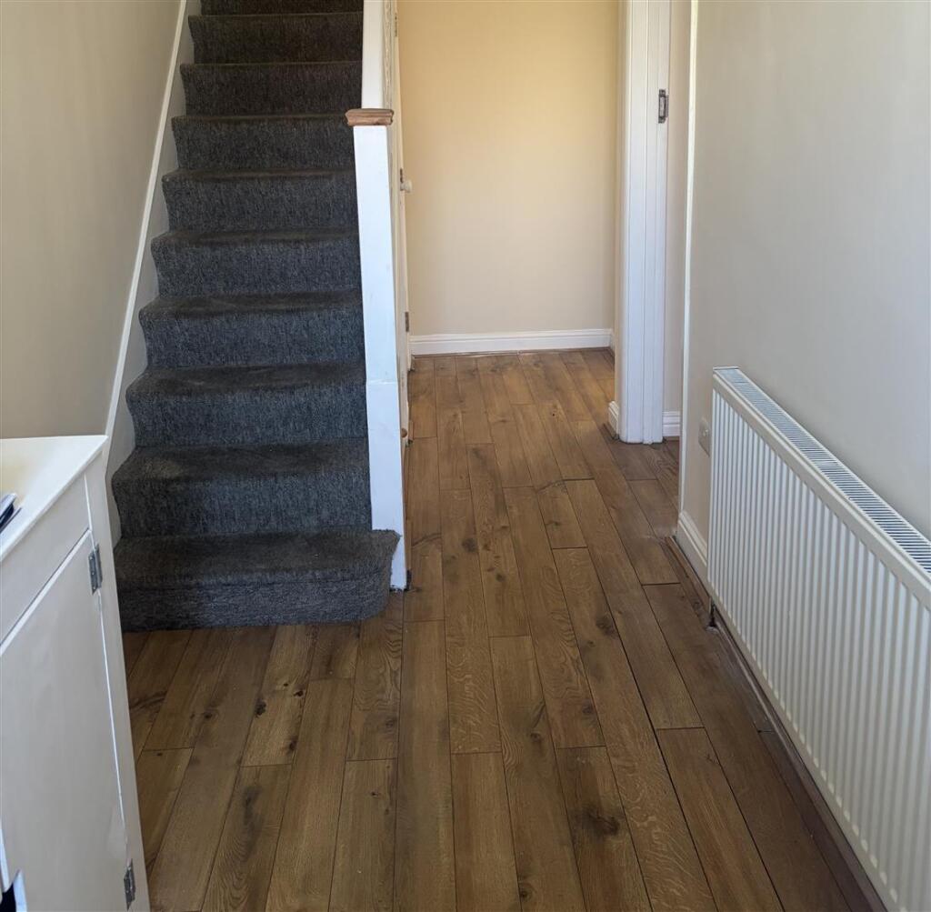 51M 1 - Entrance hallway 2.jpg