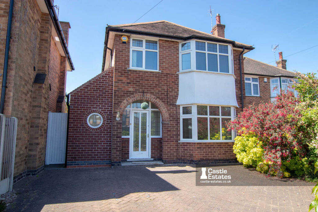 3 bedroom Semi Detached for rent
