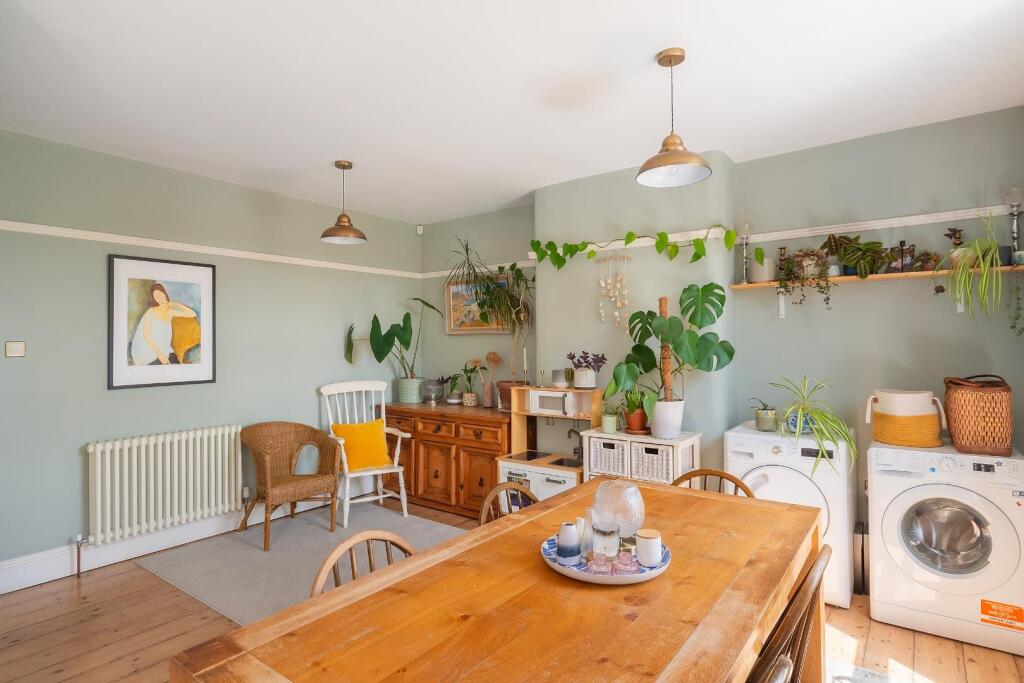 3W9CBN - KitchenDiner E.jpg